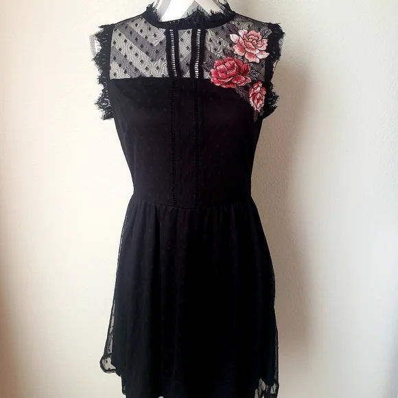 Xtraordinary Dresses Nwt Lace Rose Embroidered Dress Poshmark